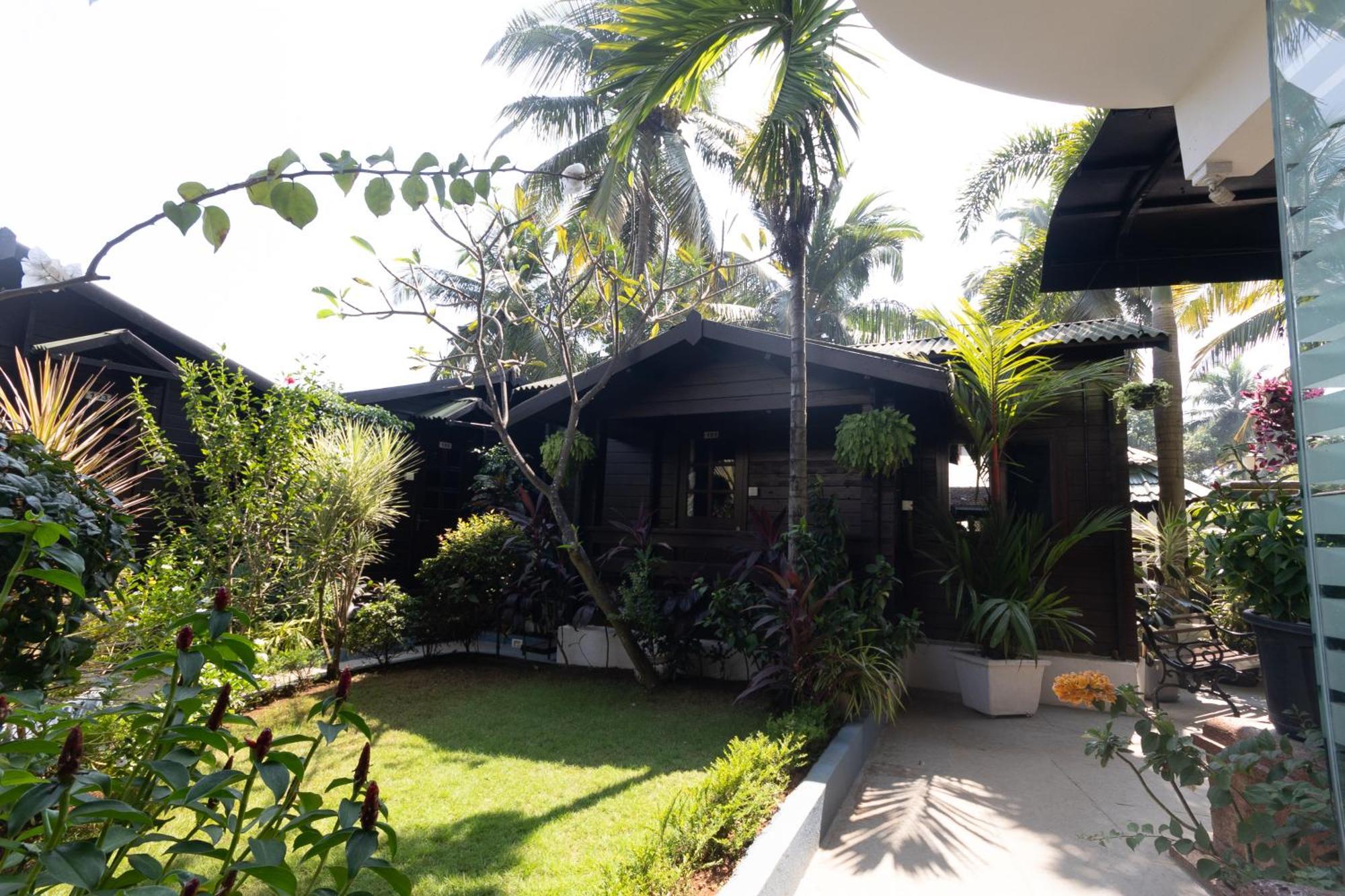 Sal Riviera Hotel Cavelossim Exterior photo