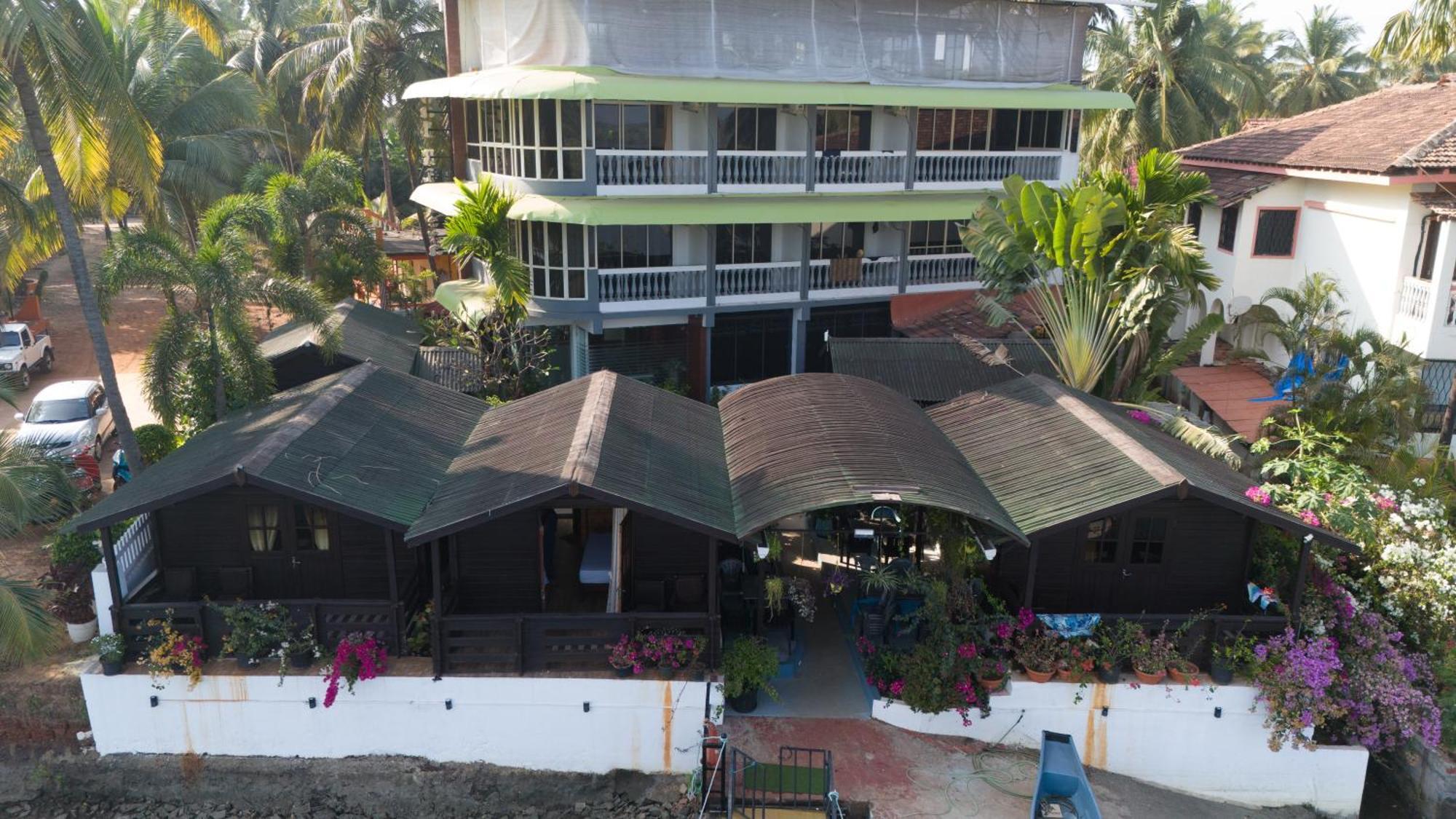 Sal Riviera Hotel Cavelossim Exterior photo