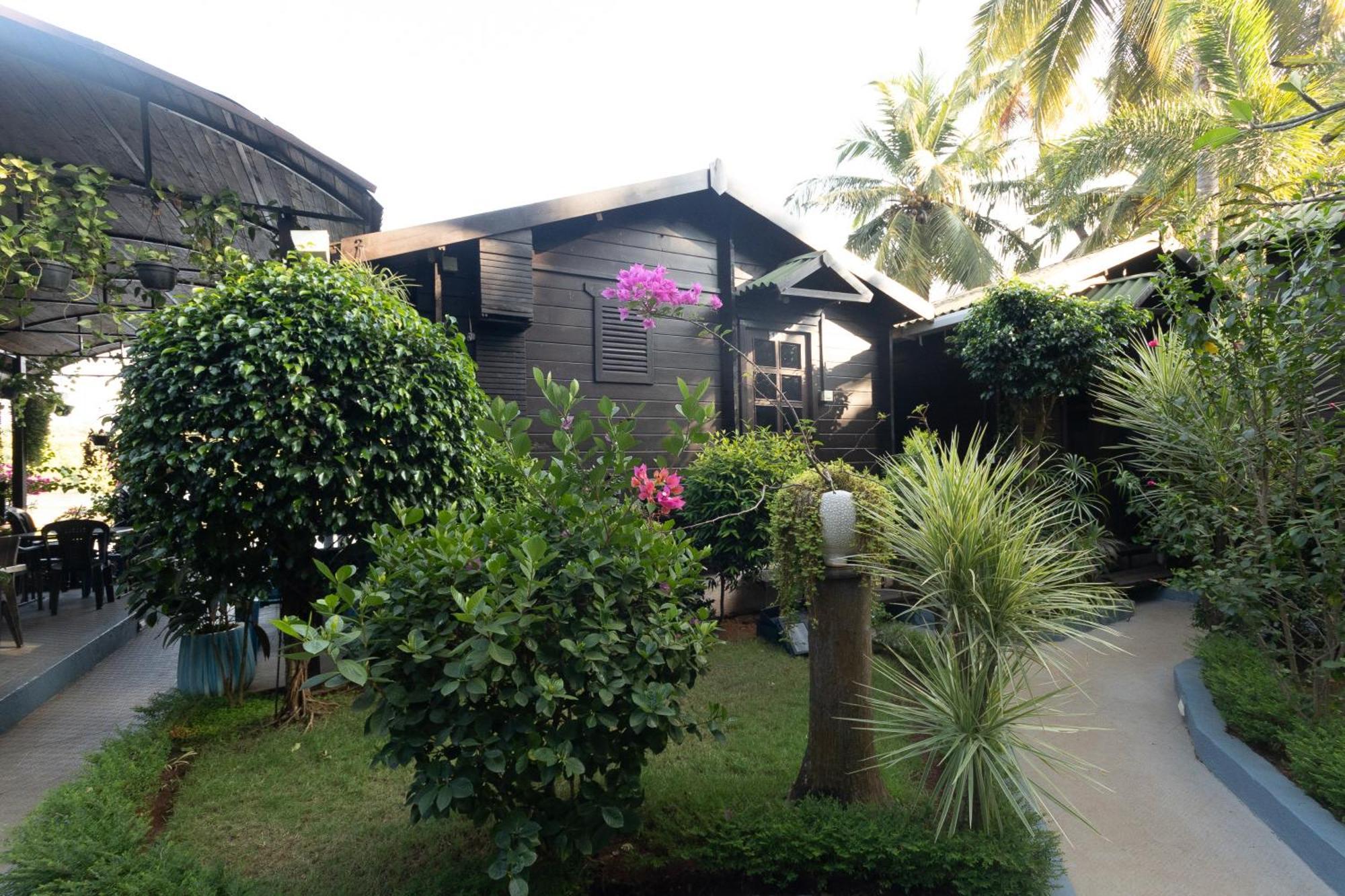 Sal Riviera Hotel Cavelossim Exterior photo